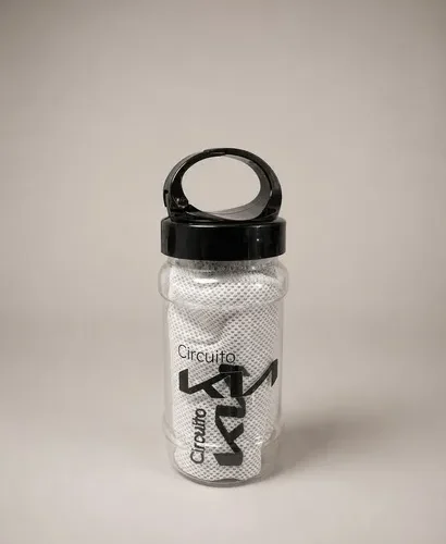 Botella con Toalla Refrescante