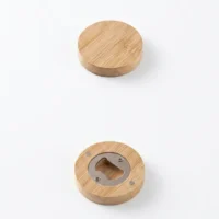 Posavasos de bambú con abridor